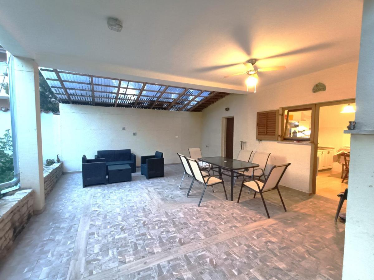 Apartment Pletikos Premantura Luaran gambar